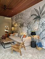 Luxury Private Loft, 2 BR, Canggu With Staff