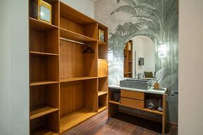 Luxury Private Loft, 2 BR, Canggu With Staff