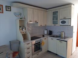 Impeccable 2-bed Apartment in Zaton