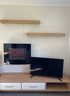 Caravan - Sleeps 6 & Parking