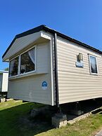 Caravan - Sleeps 6 & Parking