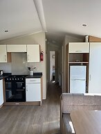 Caravan - Sleeps 6 & Parking