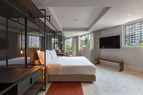 NEXT - Savoy Signature