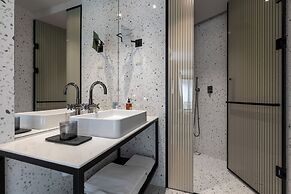 NEXT - Savoy Signature