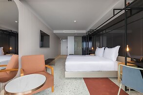 NEXT - Savoy Signature