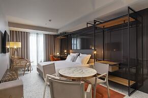 NEXT - Savoy Signature