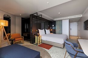 NEXT - Savoy Signature