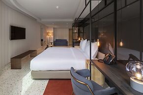 NEXT - Savoy Signature