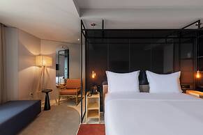 NEXT - Savoy Signature