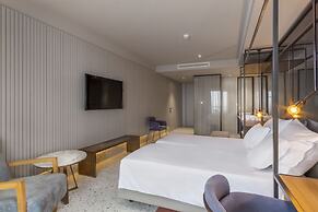 NEXT - Savoy Signature