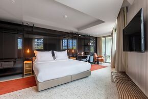NEXT - Savoy Signature