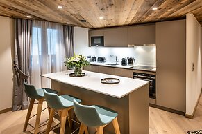 Manali Lodge  by Alpine Resorts