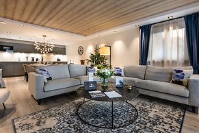 Manali Lodge  by Alpine Resorts