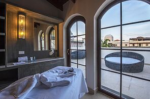Hotel La Compañía Casco Antiguo