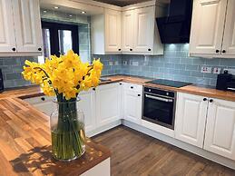 Ty Efail Cottage, Mountain Views & Secure Garden
