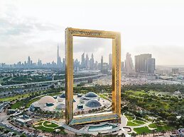 Grand Kingsgate Waterfront By Millennium Hotels