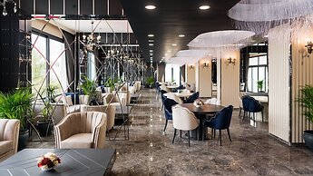 Royal Palace Hotel