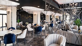 Royal Palace Hotel