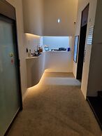 Croissant Hotel Guri by Anook