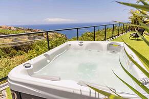 House - Sleeps 3, Free Parking, Garden & Jacuzzi