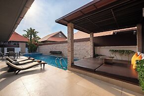 Luxury Pool villa C16 - 4BR 8-10 Persons