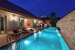 Luxury Pool villa C16 - 4BR 8-10 Persons