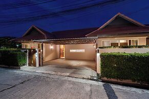 Luxury Pool villa C16 - 4BR 8-10 Persons
