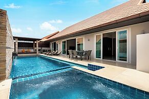 Luxury Pool villa C16 - 4BR 8-10 Persons