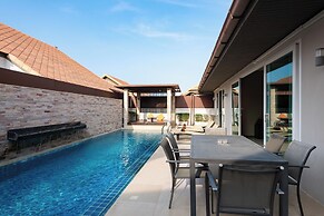 Luxury Pool villa C16 - 4BR 8-10 Persons