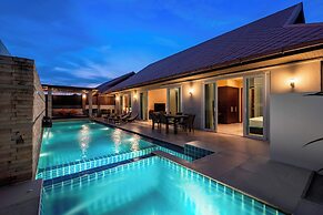 Luxury Pool villa C16 - 4BR 8-10 Persons
