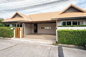 Luxury Pool villa C16 - 4BR 8-10 Persons