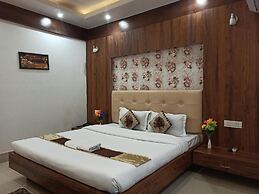Hotel TLB Palace