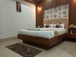 Hotel TLB Palace
