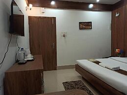 Hotel TLB Palace