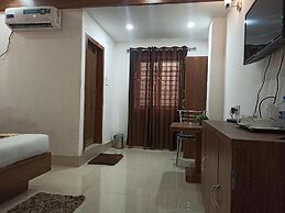Hotel TLB Palace