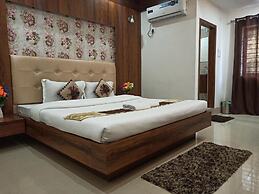 Hotel TLB Palace