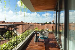 Beachwalk Residence