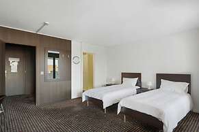 Neuchatel City Hotel
