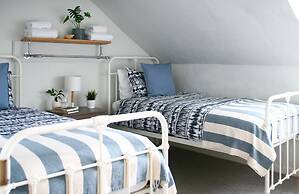 Beautiful 6-bed - Sleeps 12 - Stunning Views