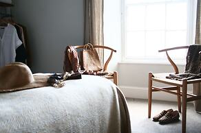 Beautiful 6-bed - Sleeps 12 - Stunning Views