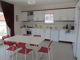 Dalyandreams Villa Sleeps12-pool-wifi-ac-parking