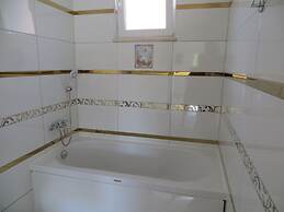 Dalyandreams Villa Sleeps12-pool-wifi-ac-parking