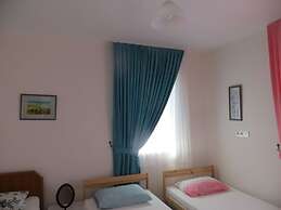 Dalyandreams Villa Sleeps12-pool-wifi-ac-parking
