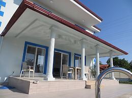 Dalyandreams Villa Sleeps12-pool-wifi-ac-parking