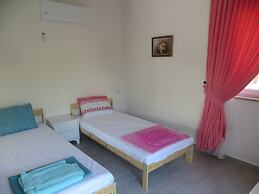 Dalyandreams Villa Sleeps12-pool-wifi-ac-parking