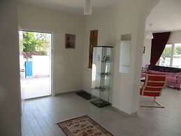 Dalyandreams Villa Sleeps12-pool-wifi-ac-parking