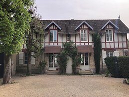 Château du Prieuré - Évecquemont