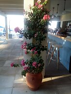 Melina Beach Hotel