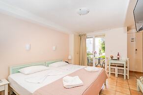 Melina Beach Hotel