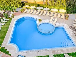 Melina Beach Hotel